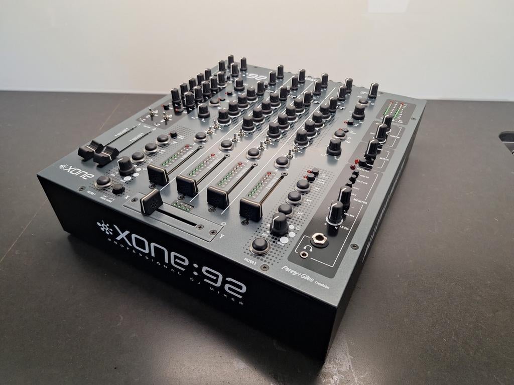 Allen&Heath Xone92 mixer zgan, Enlèvement