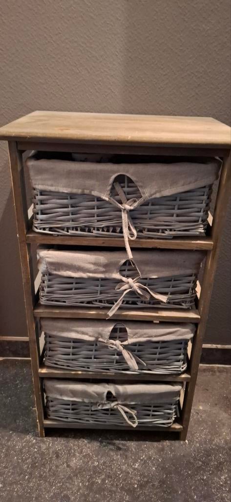 Joli meuble, Enlèvement