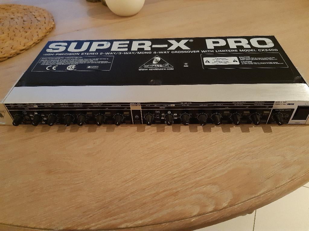 Filtre actif sono Behringer Super-X PRO CX3400, Enlèvement, Comme neuf