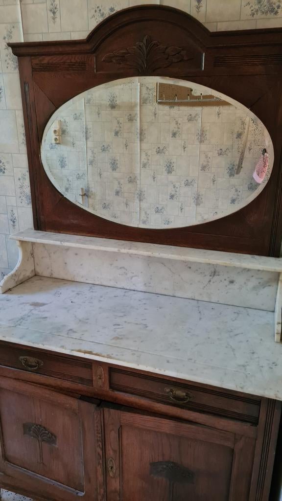 Kasten en antiek bed, Ophalen