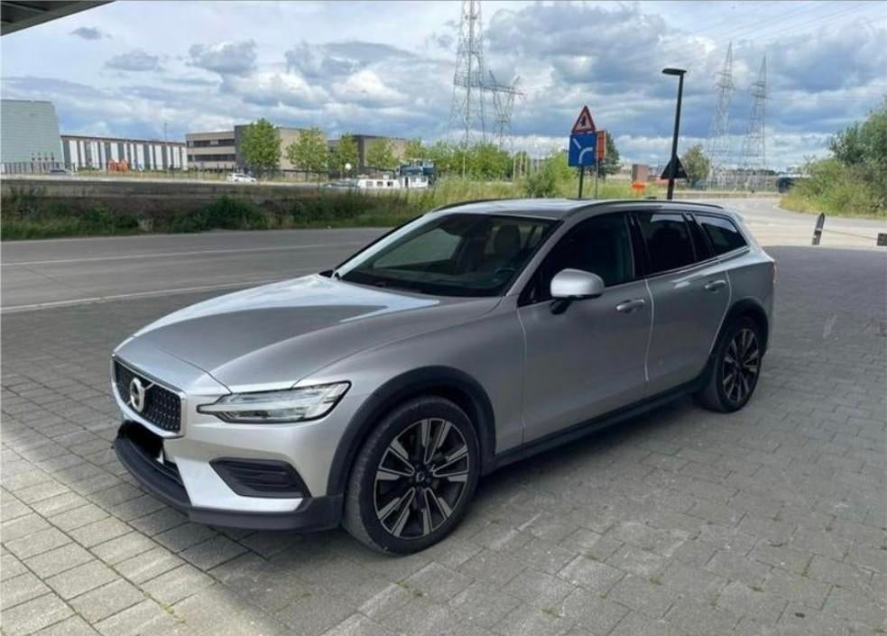 Option complète de la Volvo V60 Cross Country D4 AWD — 2019, Autos, Cuir, Argent ou Gris, Achat, Euro 6