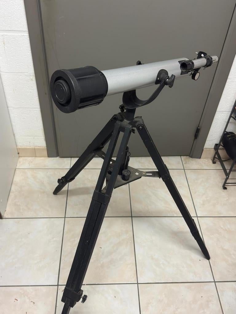 Télescope, TV, Hi-fi & Vidéo, Matériel d'optique | Télescopes, Enlèvement, Comme neuf, Télescope réflecteur (miroirs), Avec trépied