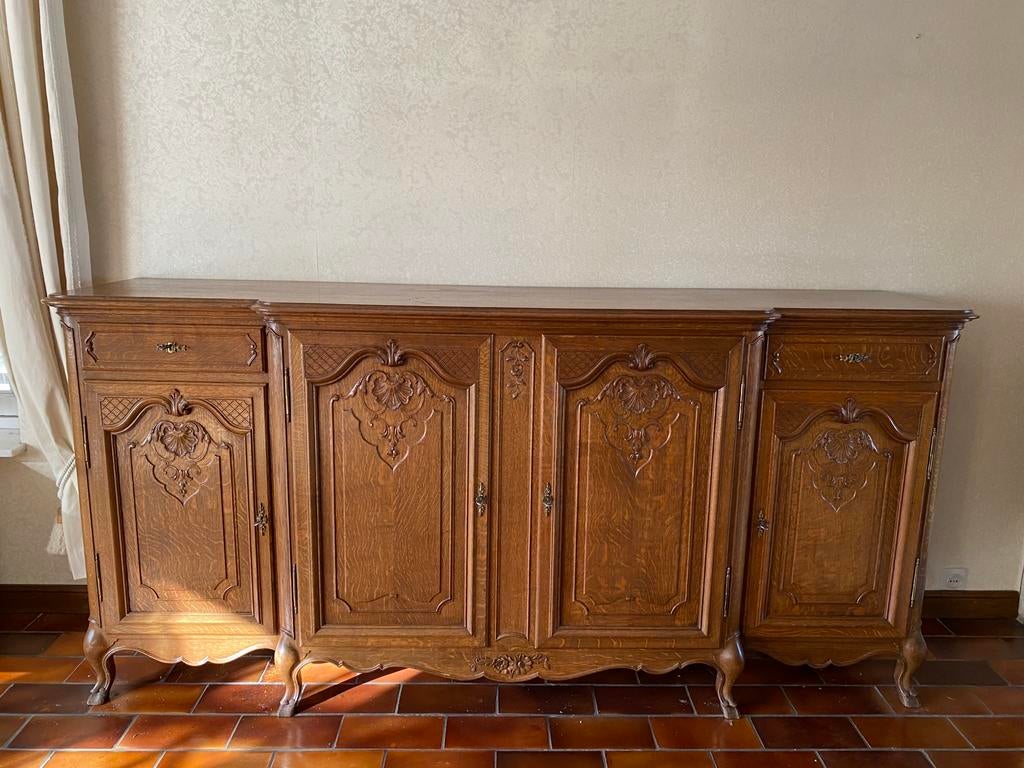 Buffet en chêne de style Louis XV, Maison & Meubles, Armoires | Dressoirs, Comme neuf, 150 à 200 cm, 50 à 75 cm, Avec porte(s)