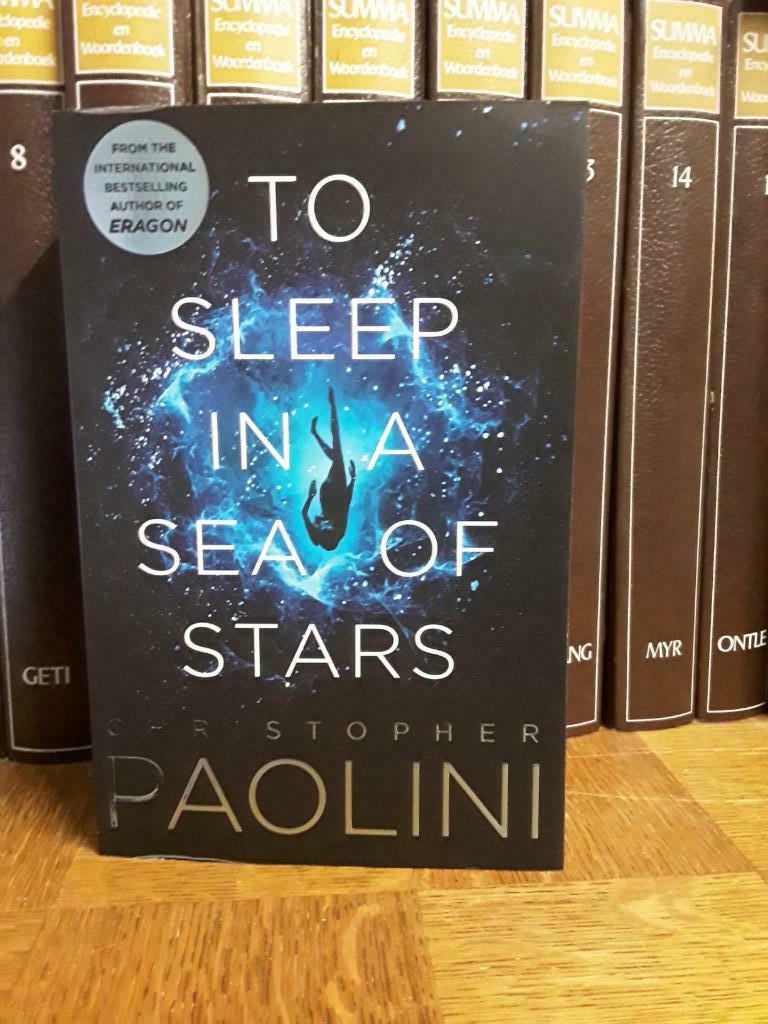To Sleep in a Sea of Stars, Christopher Paolini,, Boeken, Ophalen of Verzenden, Zo goed als nieuw