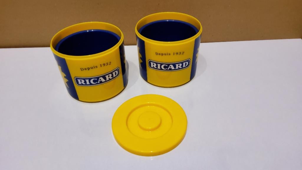 Ricard. 2 Bacs à glaçons + 1 couvercle mais empilable. Voir, Collections, Enlèvement ou Envoi, Neuf