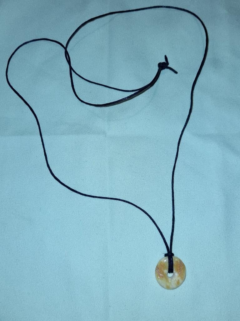 Litouwse amber donut hanger, Nieuw, Ophalen of Verzenden, Steen of Mineraal, Met edelsteen