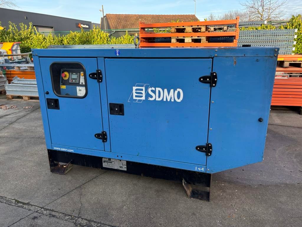 Sdmo diesel generator 44Kva aggregaat stroomgroep gedempt, Ophalen, Zo goed als nieuw
