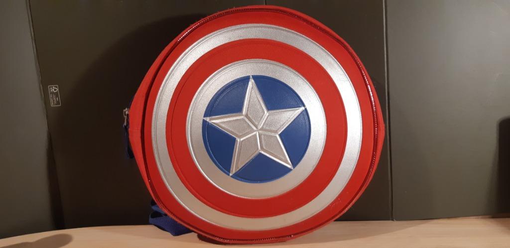 Sac à dos pour enfants Capitan America, Enlèvement