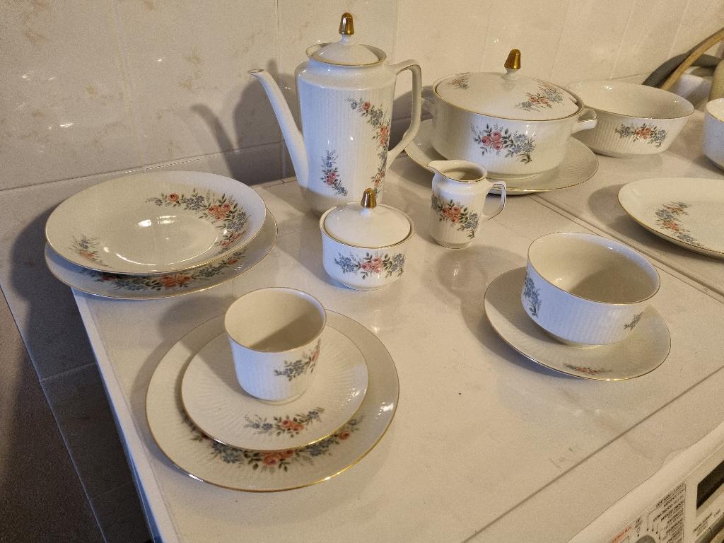 12-delig koffieservies en eetservies Bavaria Bareuther, Antiquités & Art, Antiquités | Services (vaisselle) complet, Enlèvement