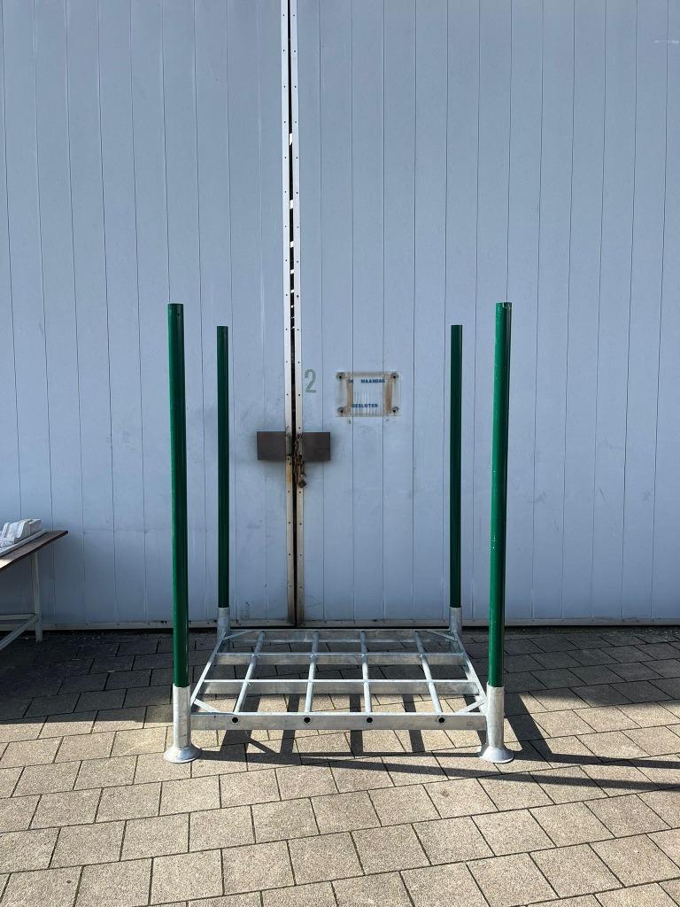 Paletframe, stapelrek, Doe-het-zelf en Bouw, Ophalen, Zo goed als nieuw