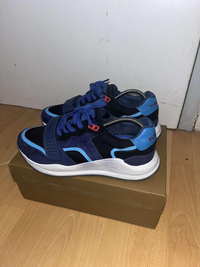 Burberry, Enlèvement ou Envoi, Neuf