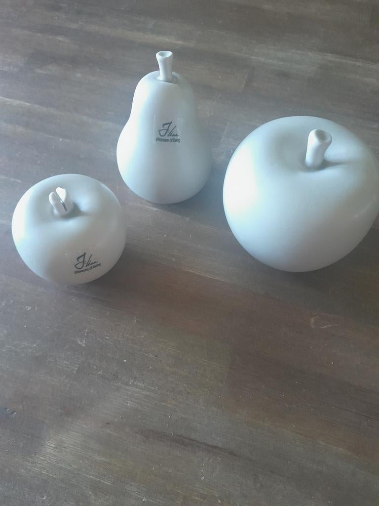 2 appels en 1 peer J-Line, Overige kleuren, Aardewerk of Porselein, Ophalen of Verzenden, Zo goed als nieuw