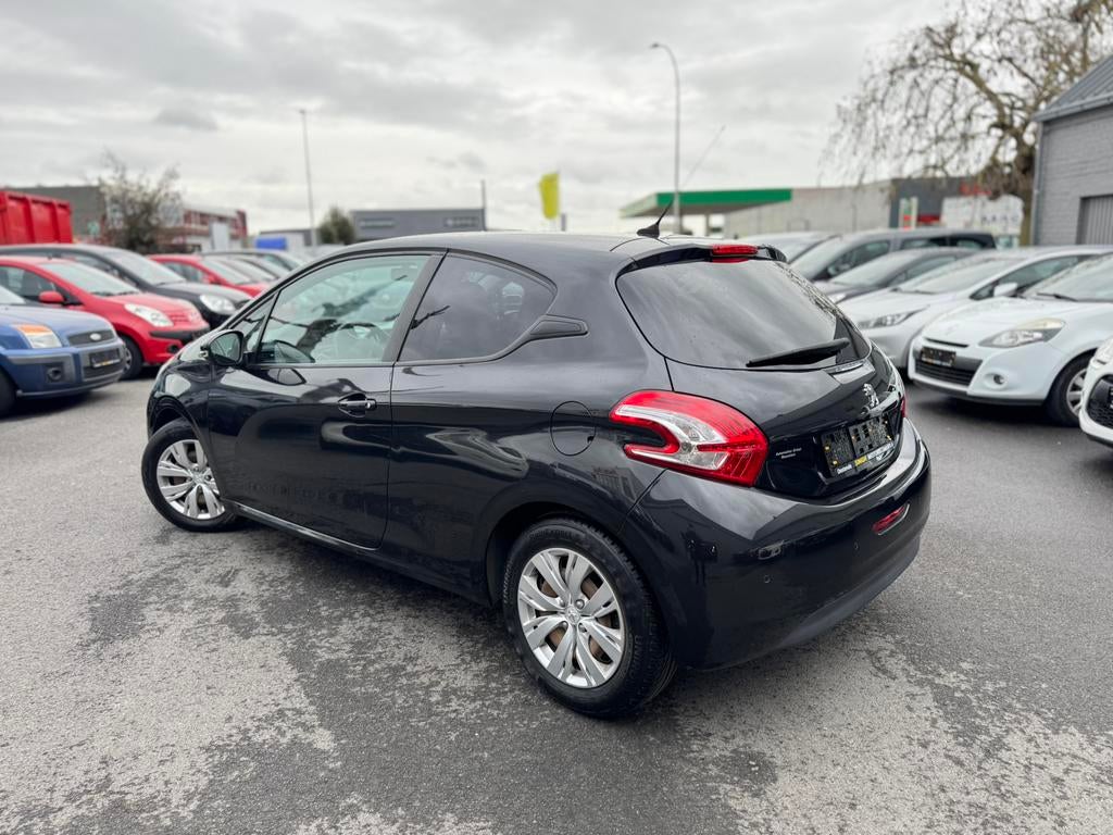 Peugeot 208 1.4i | Navi | Cruise | Airco | GARANTIE |, Autos, Peugeot, Euro 5, Entreprise, Tissu, 4 cylindres