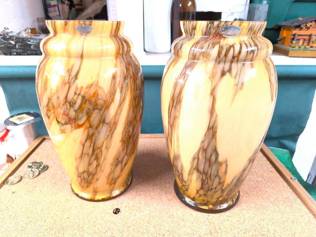 Paire de vases scailmont, Enlèvement