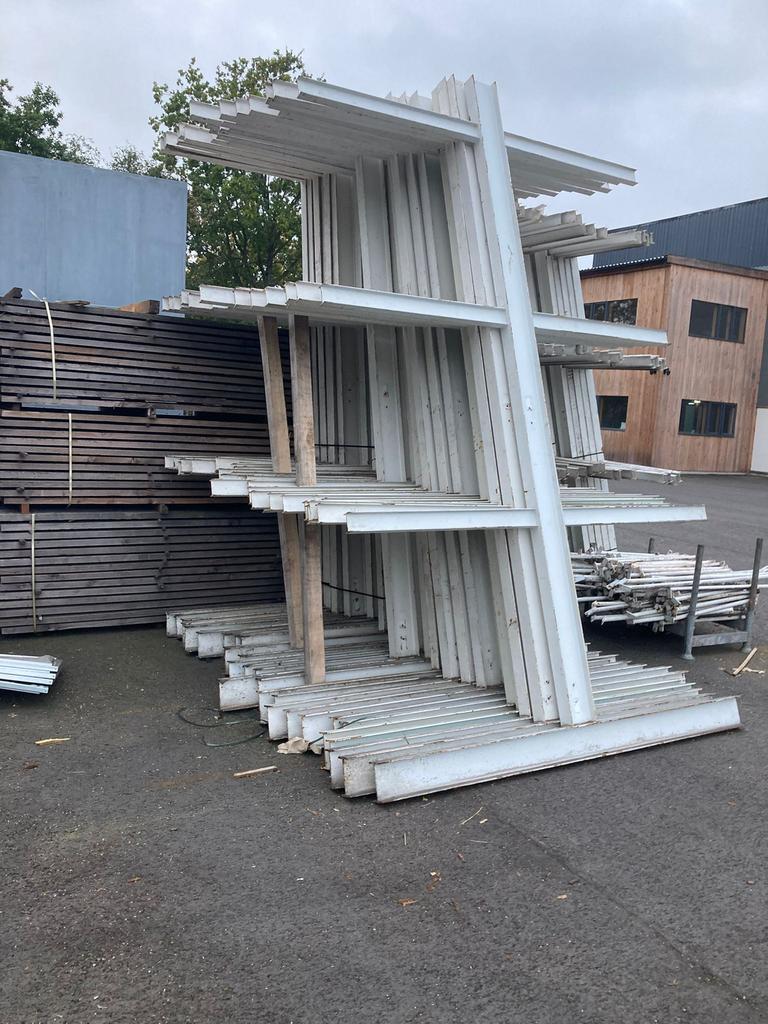 Grote partij draagarmstellingen dubbel/ enkelzijdig, Zakelijke goederen, Ophalen