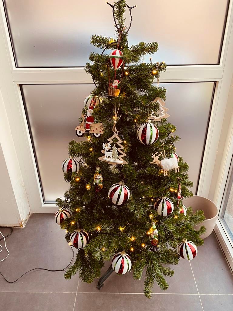 🎄À vendre sapin de Noel artificiel : ⚠️ sans les décoration, Maison & Meubles, Enlèvement, Comme neuf, Intérieur