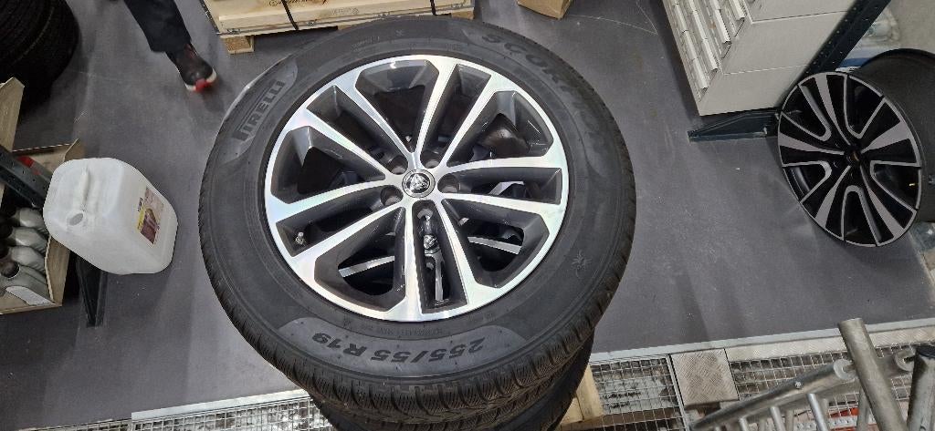 KIT D'HIVER JAGUAR F PACE 19 POUCES, Pneus et Jantes, Pneus hiver, 255 mm, Véhicule de tourisme