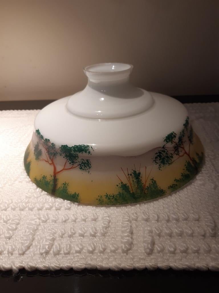 Abat-jour en verre opalin paysage avec arbres, Enlèvement, Utilisé