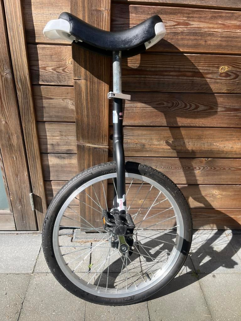 Eenwieler merk only one, Enlèvement, Comme neuf