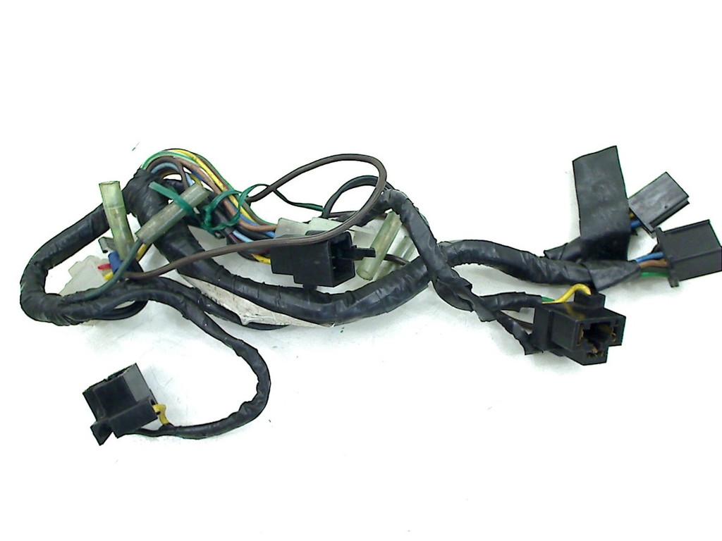 FAISCEAU DE CÂBLAGE AVANT GSX 1100 F (GSX1100F GV72), Dhr. S. di Majo, Utilisé, Info@cama-motorparts.nl, P.J. Troelstraweg 8 8
3144 CX  MAASSLUIS, NL