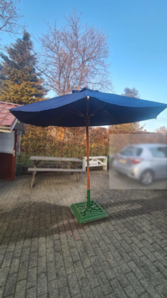 parasol en bois + pied en fonte, 1 à 2 mètres, Enlèvement, Utilisé, Parasol sur pied