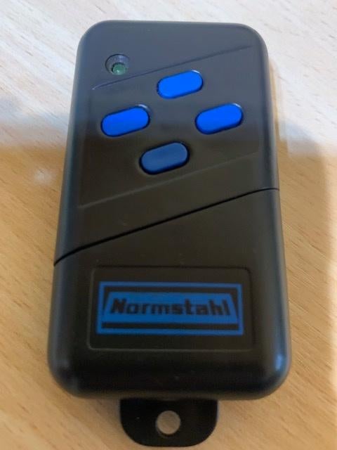 Télécommande NORMSTAHL :fhs10ns pour porte garage ou autres , TV, Hi-fi & Vidéo, Télécommandes, Comme neuf, Enlèvement ou Envoi