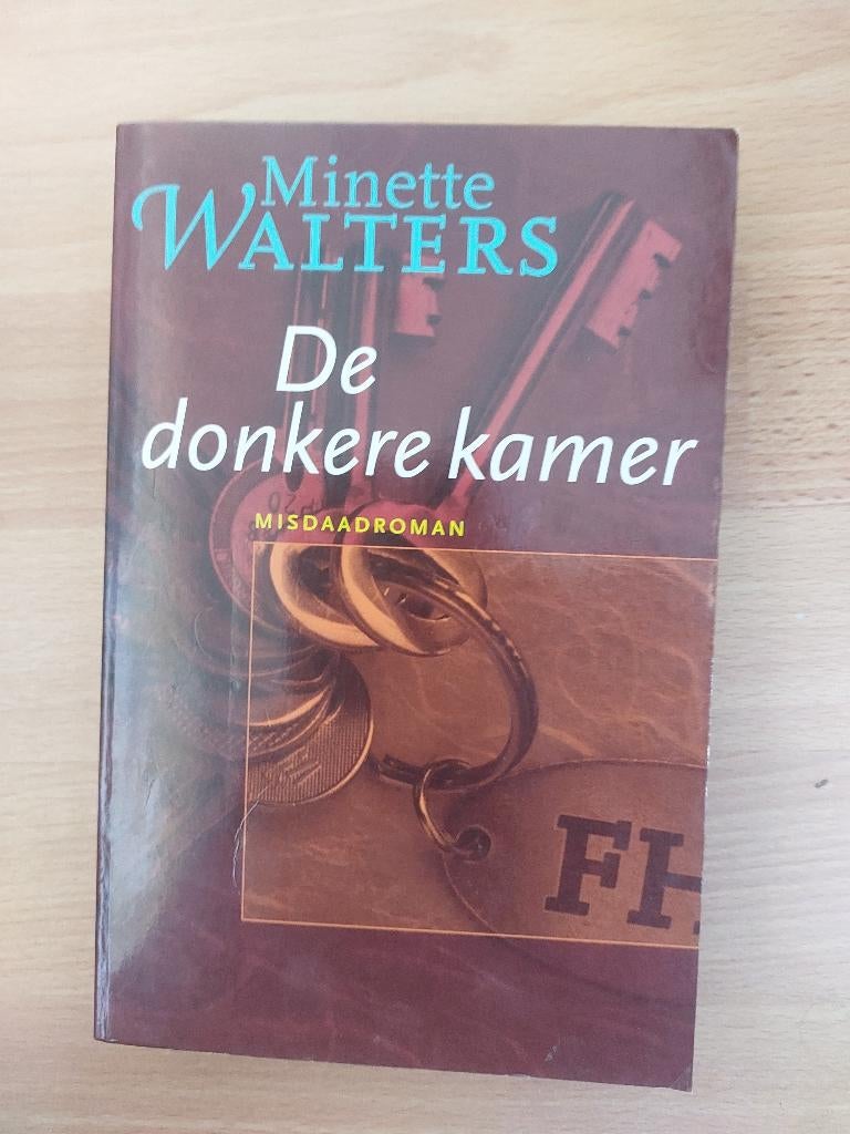 Minette Walters : De donkere kamer, Boeken, Thrillers, Ophalen of Verzenden