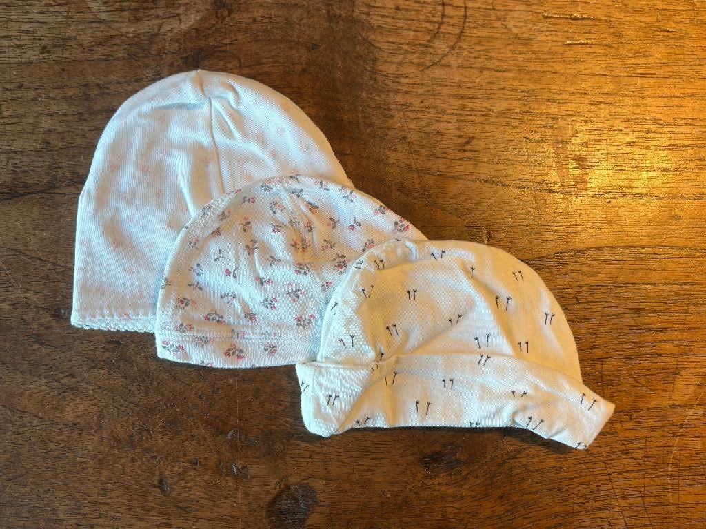 3 baby mutsjes geboorte, Kinderen en Baby's, Babykleding | Mutsen, Sjaals en Wanten, Ophalen, Zo goed als nieuw, Meisje, Muts
