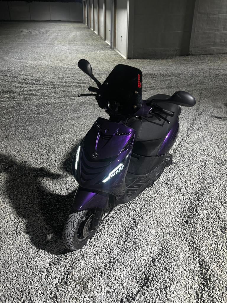 Scooter kapot? Laat het maken bij ons!, Fietsen en Brommers, Ophalen, Zo goed als nieuw