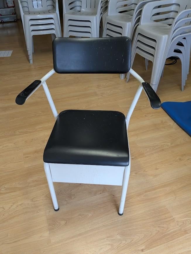 WC stoel, Diversen, Ophalen, Zo goed als nieuw