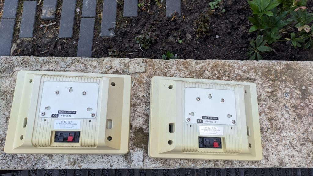 Haut-parleurs muraux Kenwood RS-05, Enlèvement