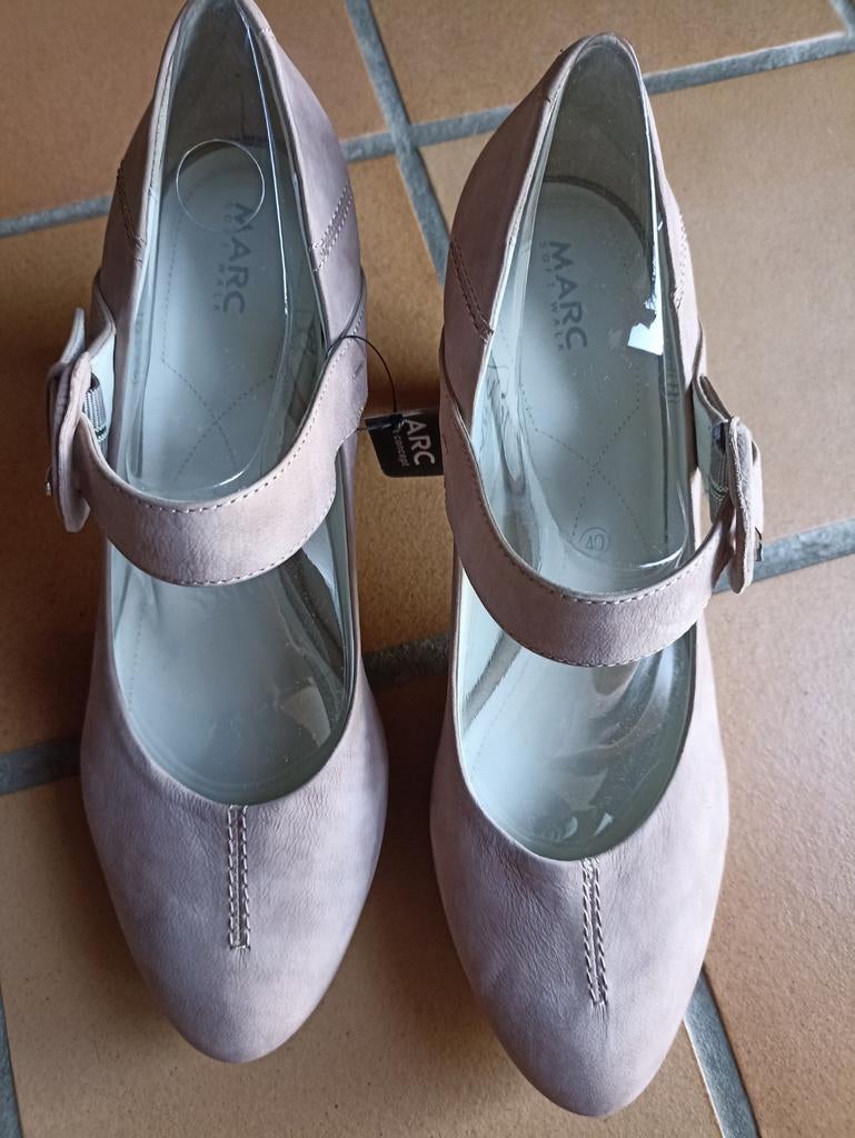 Lederen schoenen met hak, Ophalen, Beige, Nieuw, Marc