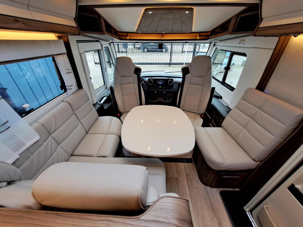 Kabe Travel Master Imperial i810 LGB, Mercedes-Benz, Caravanes & Camping, Camping-cars, 8 mètres et plus, Auvent, Mercedes-Benz