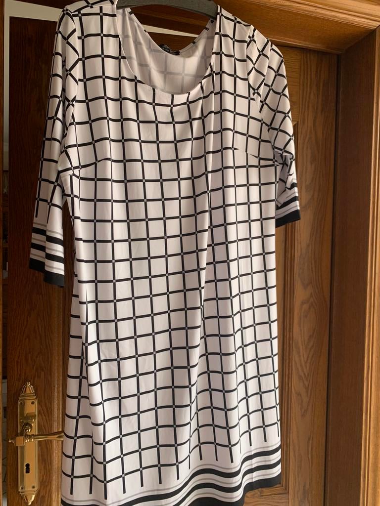 Kleed wit/zwart, Ophalen of Verzenden, Zo goed als nieuw, Wit