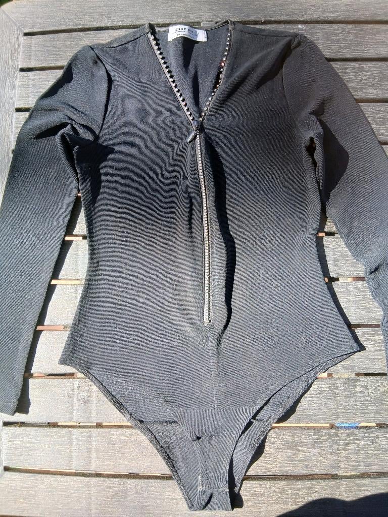 Zwarte sexy body met bling bling ritssluiting, Kleding | Dames, Gelegenheidskleding, Overige typen, Verzenden, Zwart, Maat 42/44 (L)