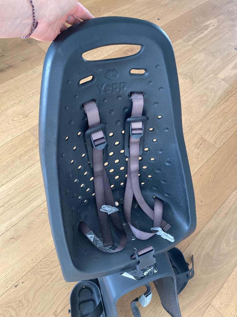 Siège vélo enfant Yepp noir, Vélos & Vélomoteurs, Yepp, Repose-pieds, Enlèvement, Utilisé