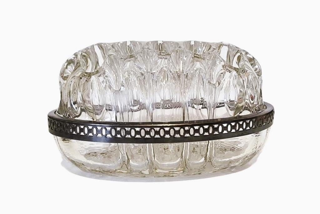 Fleur piquée en verre antique, ovale., Antiquités & Art, Enlèvement ou Envoi