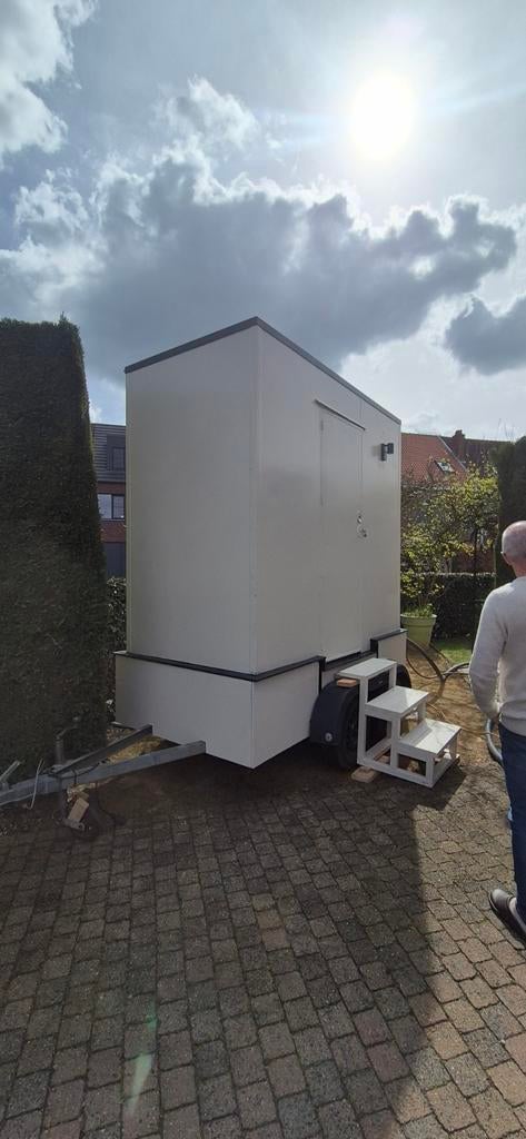 Mobiele badkamer (top staat), Enlèvement