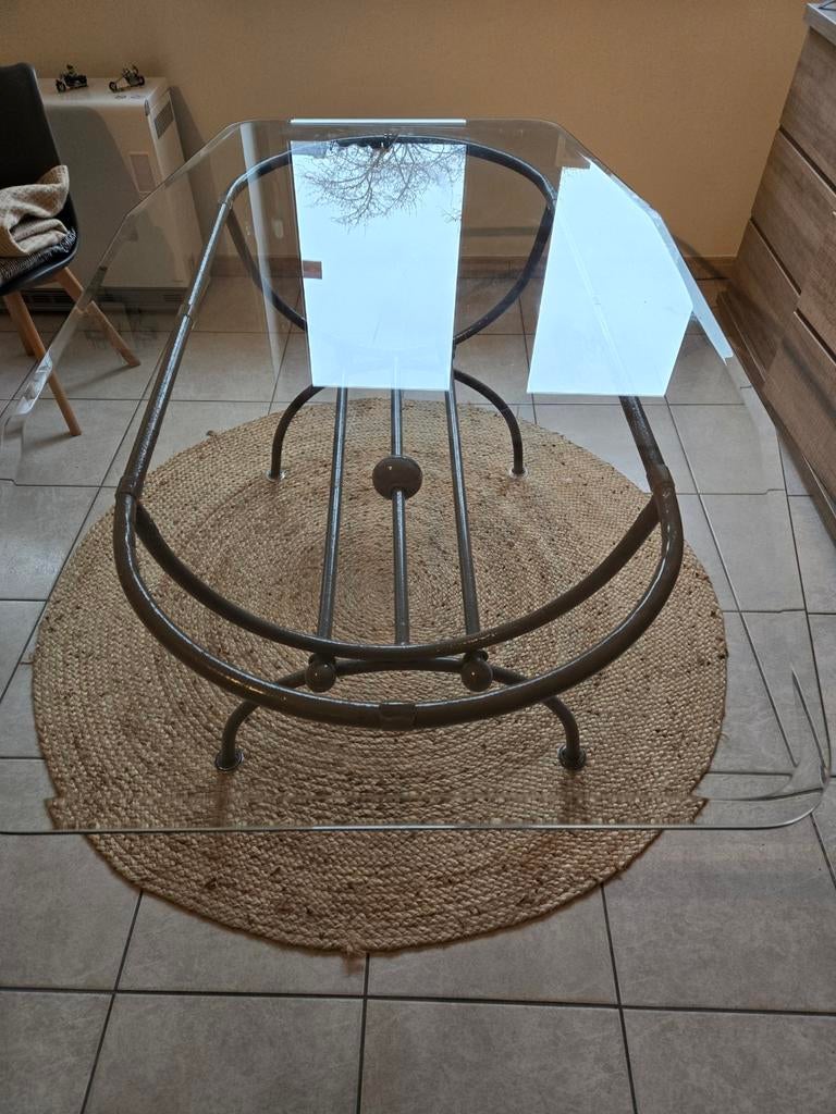 Table de salle-á-manger en verre et fer forgé., Enlèvement, Verre