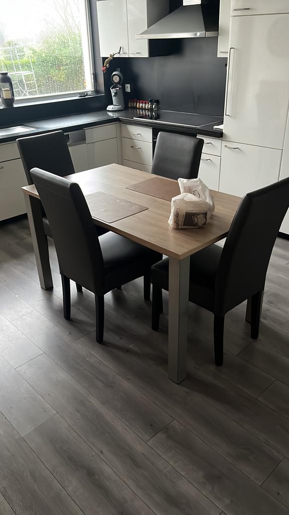 Table de cuisine/ 4 chaises, Enlèvement, Comme neuf