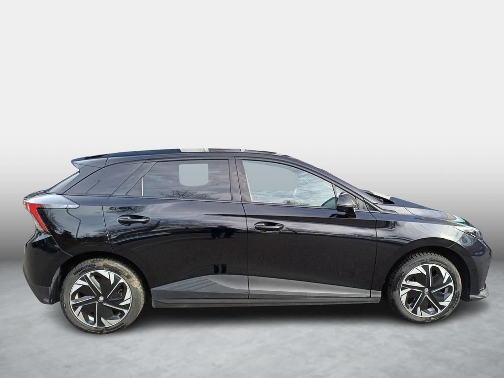 MG MG4 64 kWh Luxury, Auto's, MG, Automaat, Gebruikt, 1675 kg, Zwart