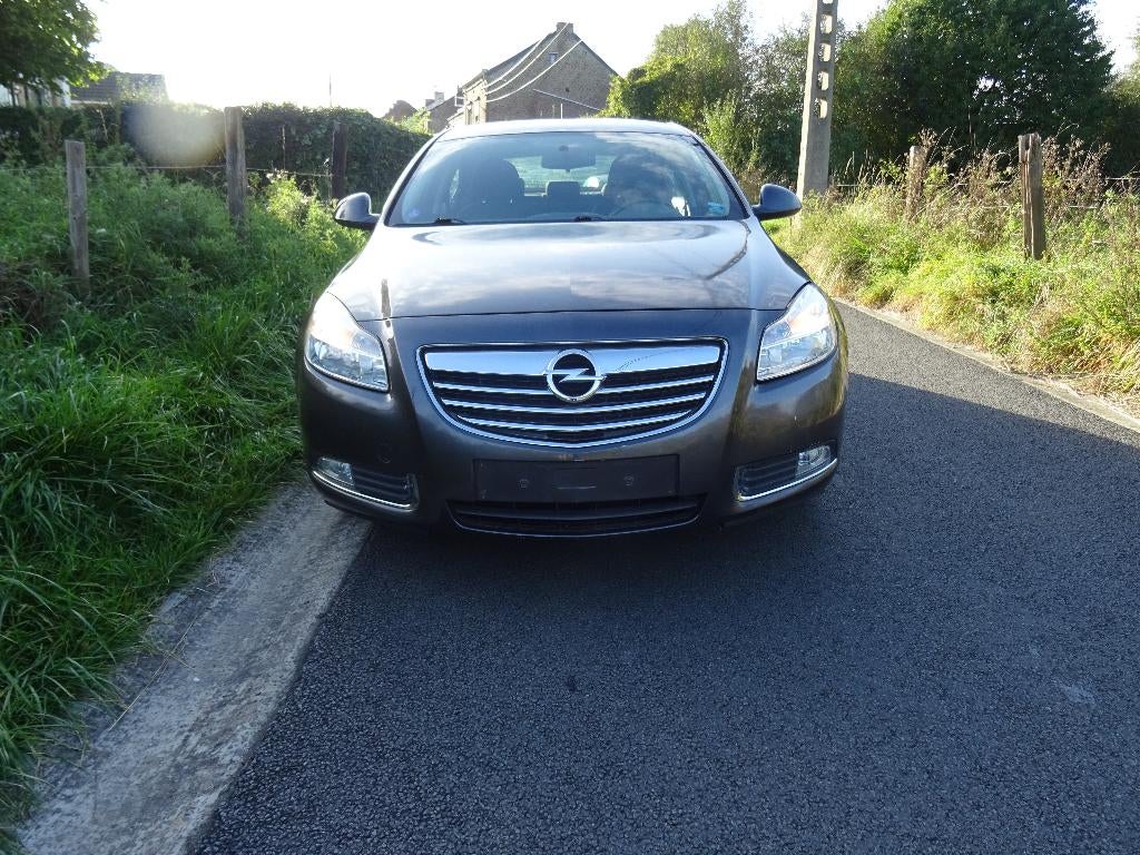 Opel insignia, Argent ou Gris, Achat, 4 portes, Berline