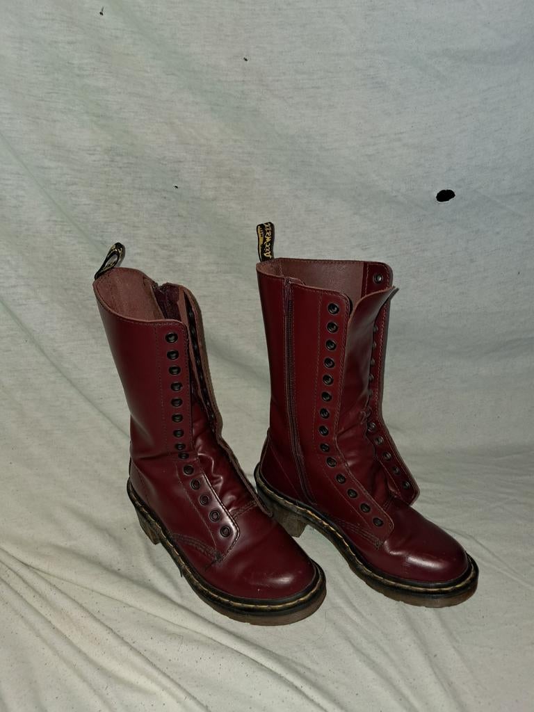 Dr. Martens hoge laarzen wijn rood - maat 36, Kleding | Dames, Hoge laarzen, Ophalen of Verzenden, Dr. Martens, Gedragen