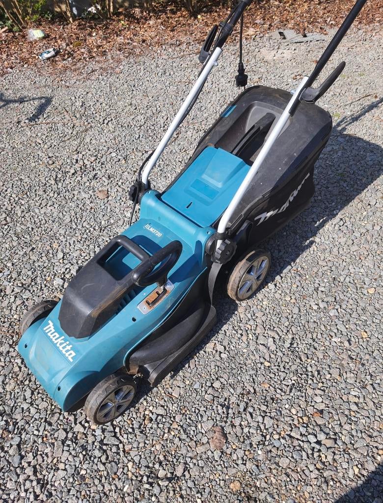 Makita ELM3720 elektrische grasmaaier, Tuin en Terras, Grasmaaiers, Ophalen, Zo goed als nieuw, Elektrische grasmaaier, Opvangbak