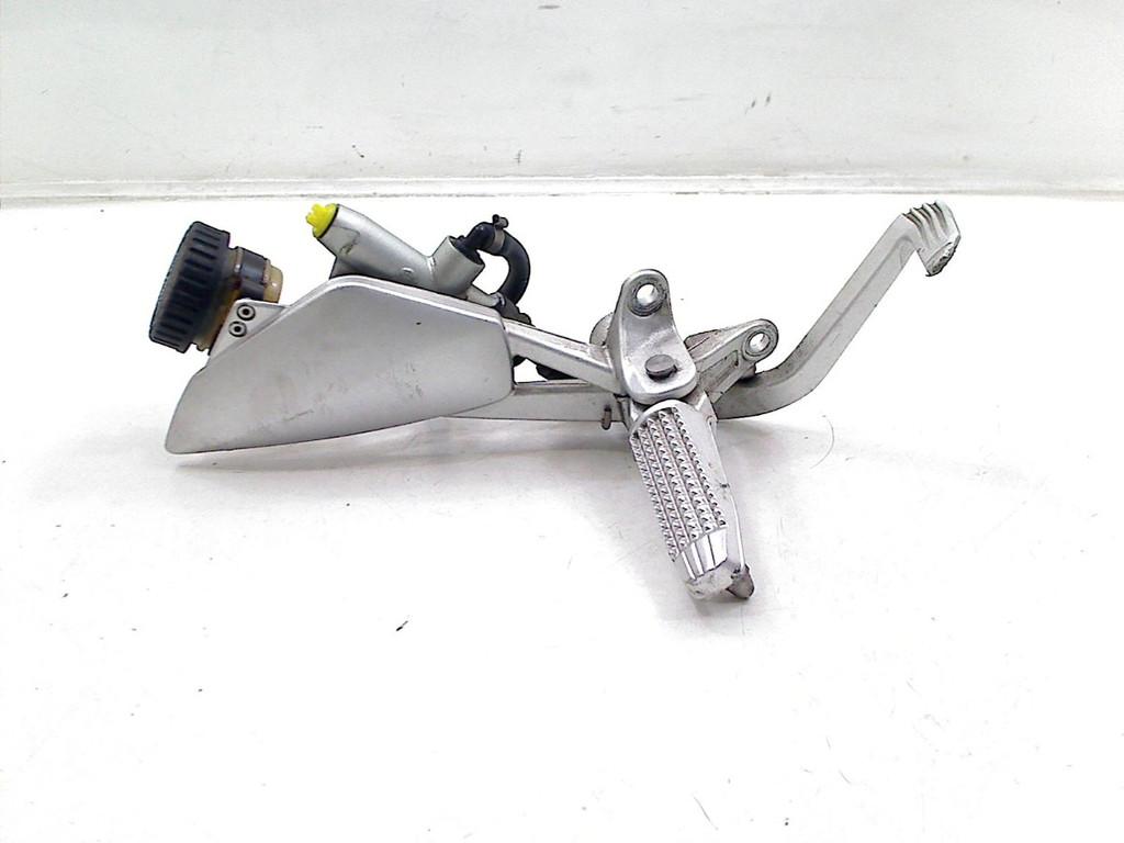 SCHETSPLAAT RECHTS VOOR BMW K 1200 R Sport (K1200R), Motoren, Dhr. S. di Majo, Gebruikt, Info@cama-motorparts.nl, P.J. Troelstraweg 8 8
3144 CX  MAASSLUIS, NL
