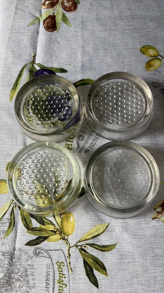 Ancien Pieds En Verre, Enlèvement