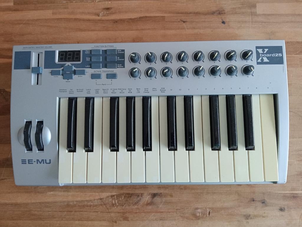 E-MU  X Board 25 Midi Controller Keyboard, Muziek en Instrumenten, Ophalen, Gebruikt
