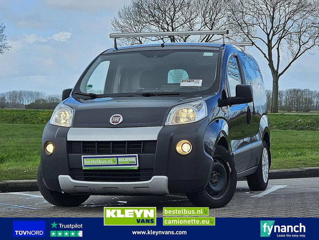 Fiat FIORINO 1.3, Auto's, Bestelwagens en Lichte vracht, Zwart, Bedrijf, Trekhaak, Handgeschakeld