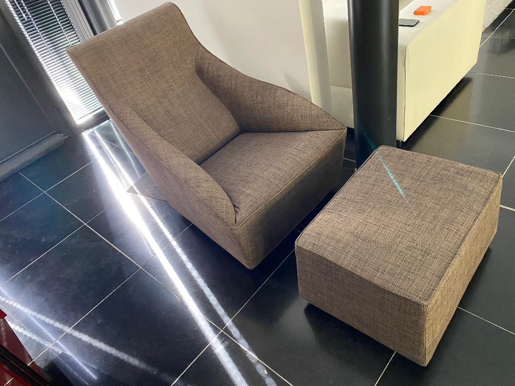 Fauteuil et pouf Molteni, Enlèvement, Comme neuf, Autres matériaux