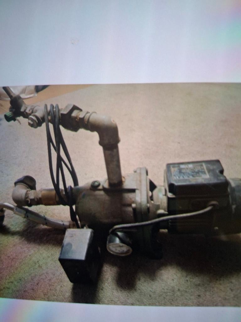 Waterpomp, Tuin en Terras, Ophalen, Gebruikt, Elektrisch, Hydrofoorpomp